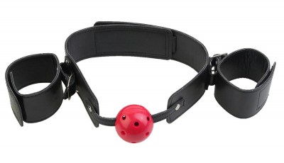 Кляп-наручники с красным шариком Breathable Ball Gag Restraint, производитель: Pipedream